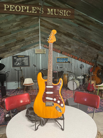Fender Squier - Stratocaster Electric Guitar w/gig bag