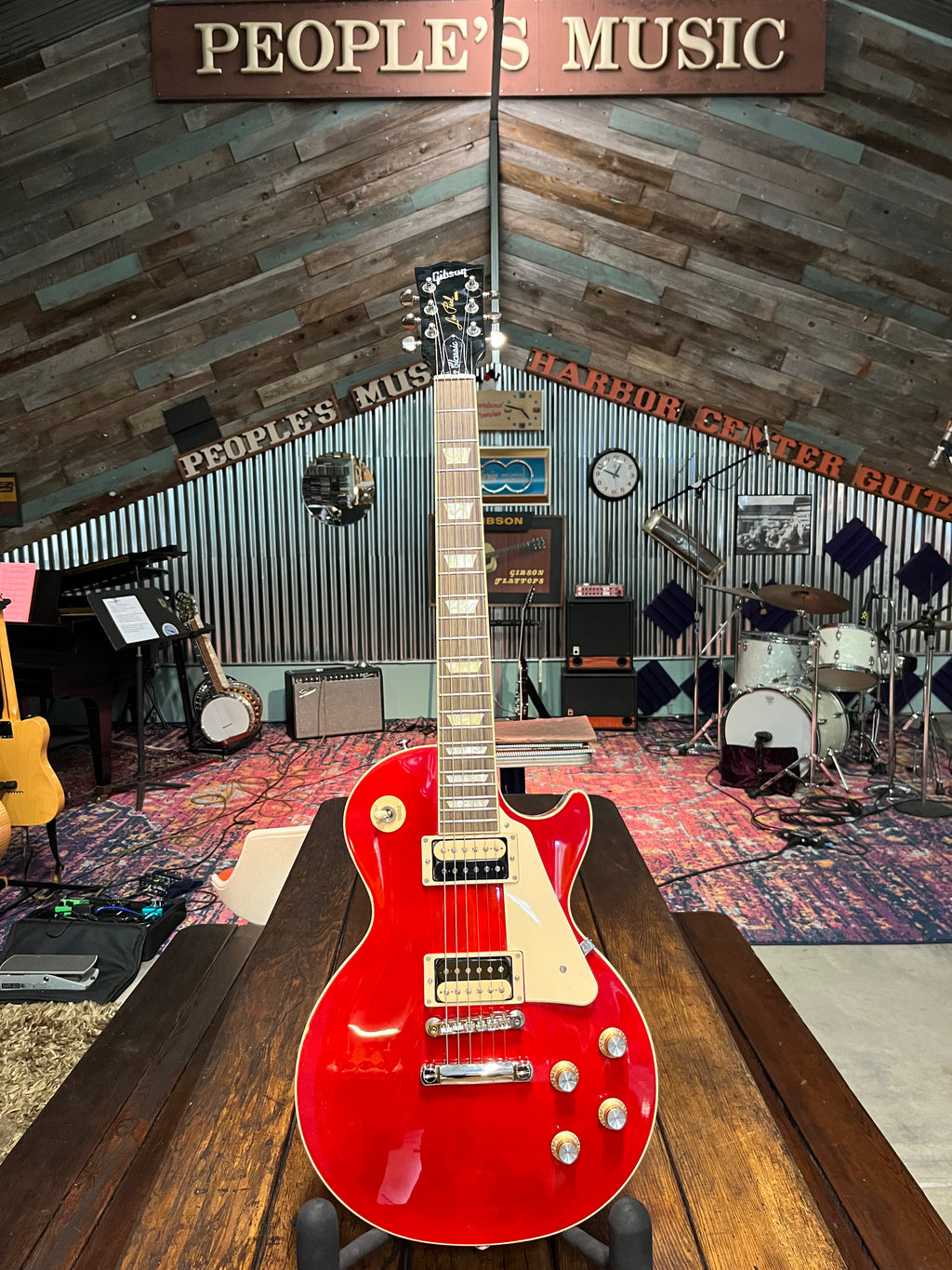 Gibson Les Paul Classic LP Electric Guitar Translucent Cherry - LPCS00TRNH1 - Used w/Hardcase