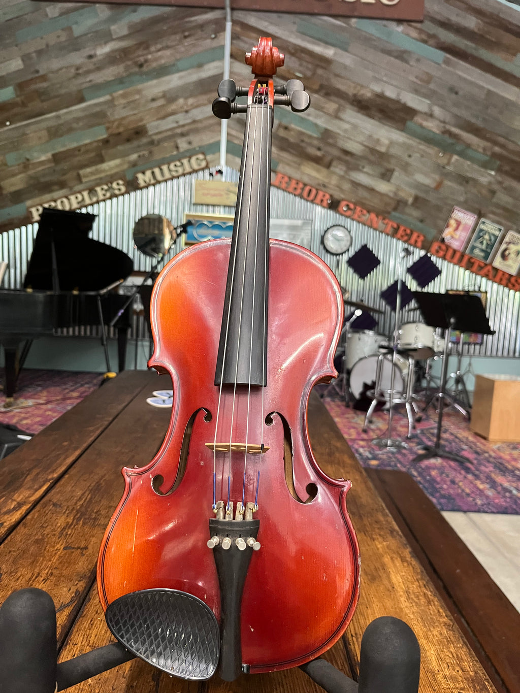 Viola - Reghin - 14" Outfit (Used)