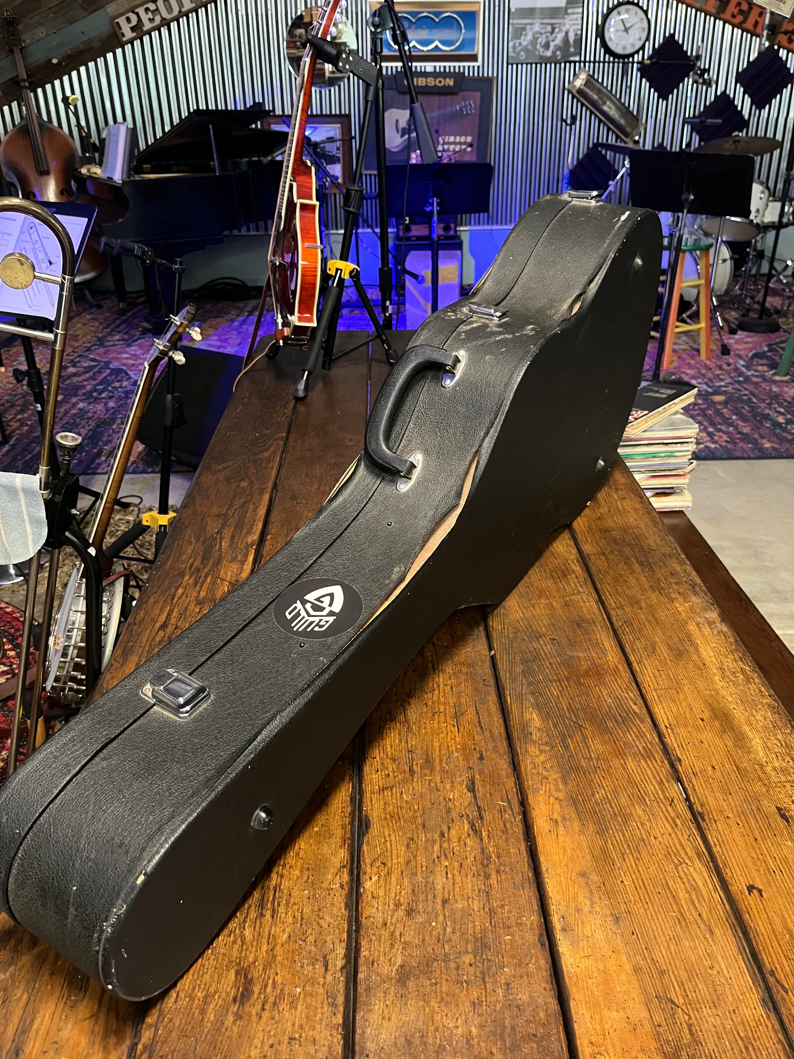 Used Classical/Parlor/Small Guitar Case