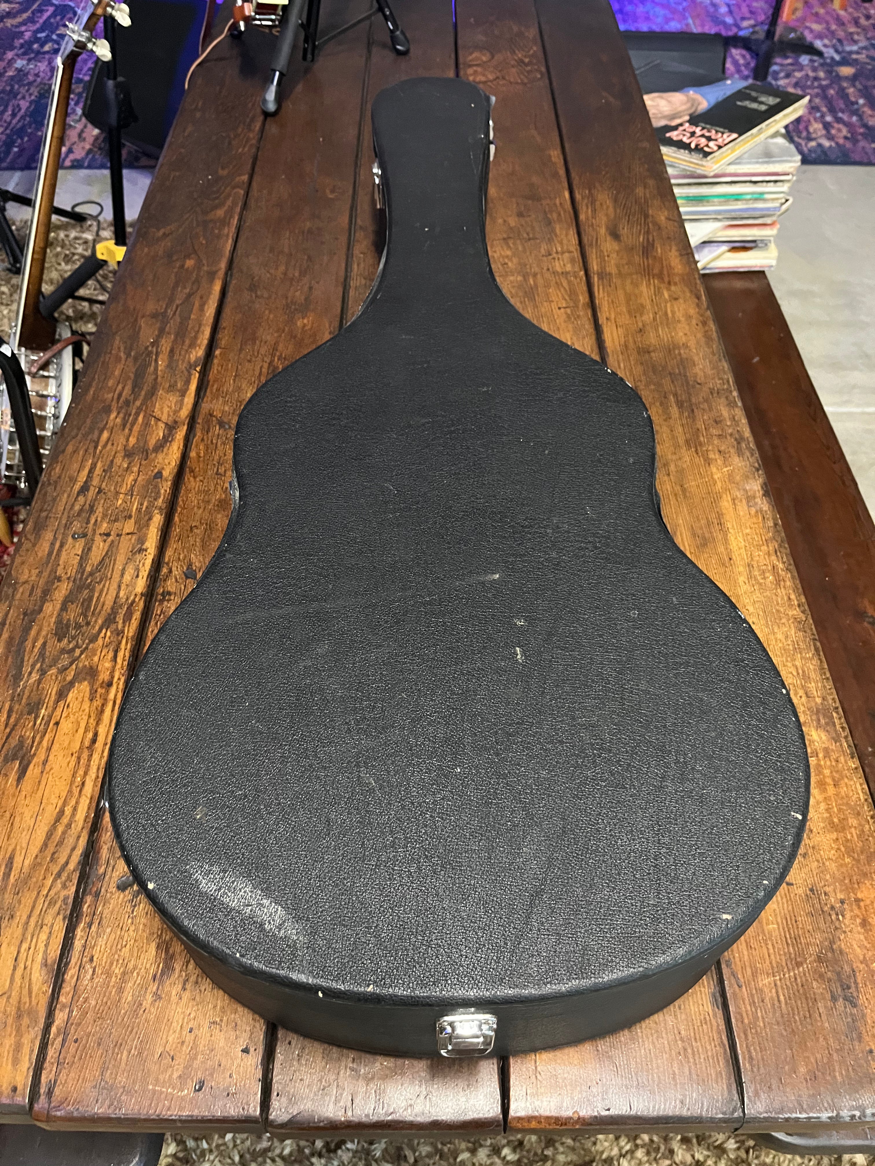 Used Classical/Parlor/Small Guitar Case