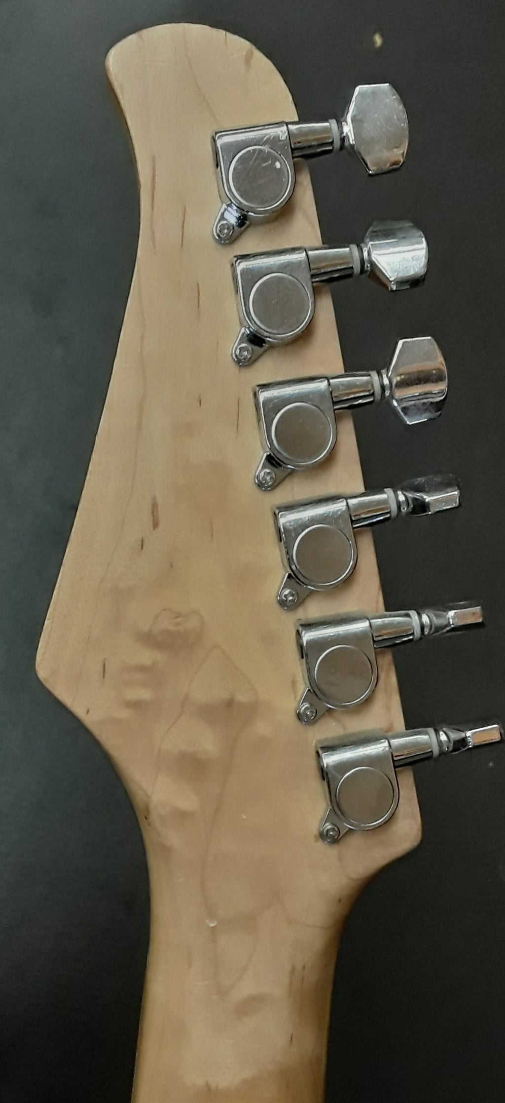 Silvertone SS11 Strat style electric guitar