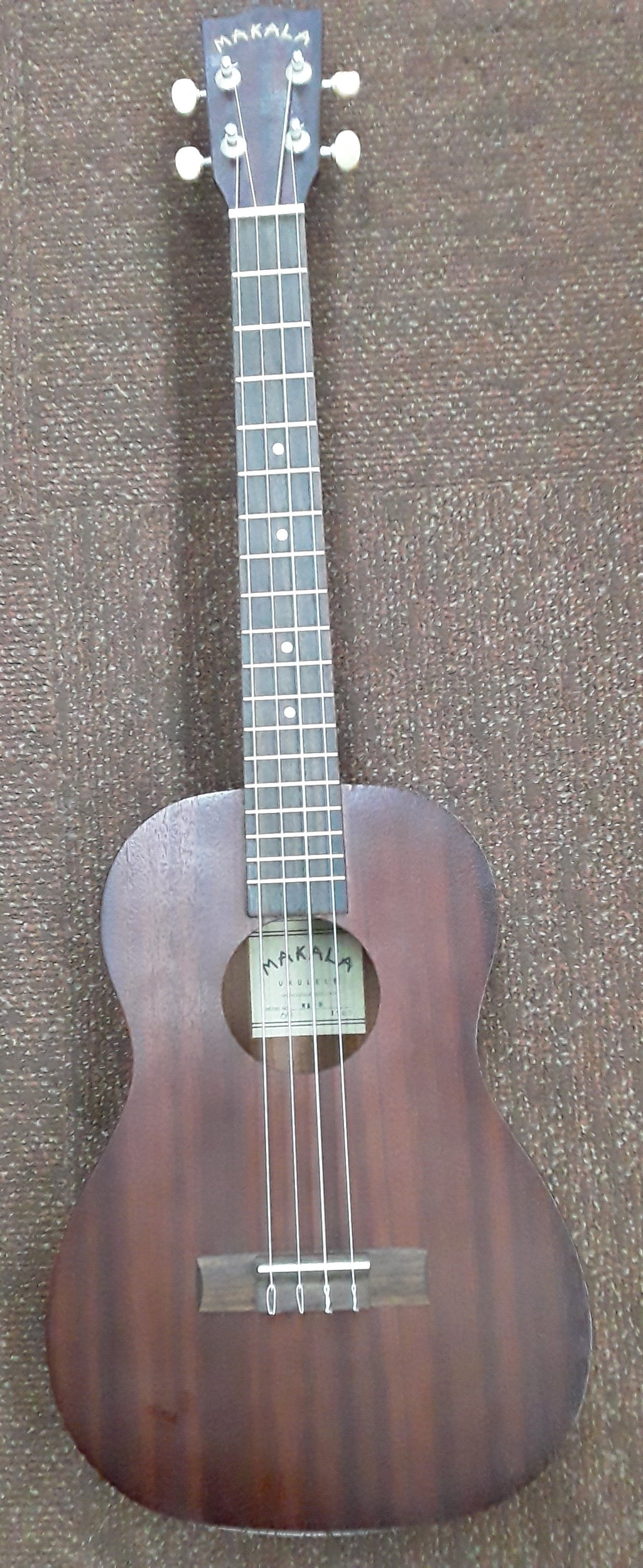 Makala MK-B Baritone Uke w/gig bag