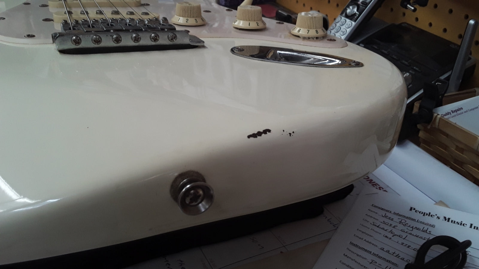 Fender Stratocaster made in Mexico with gig bag