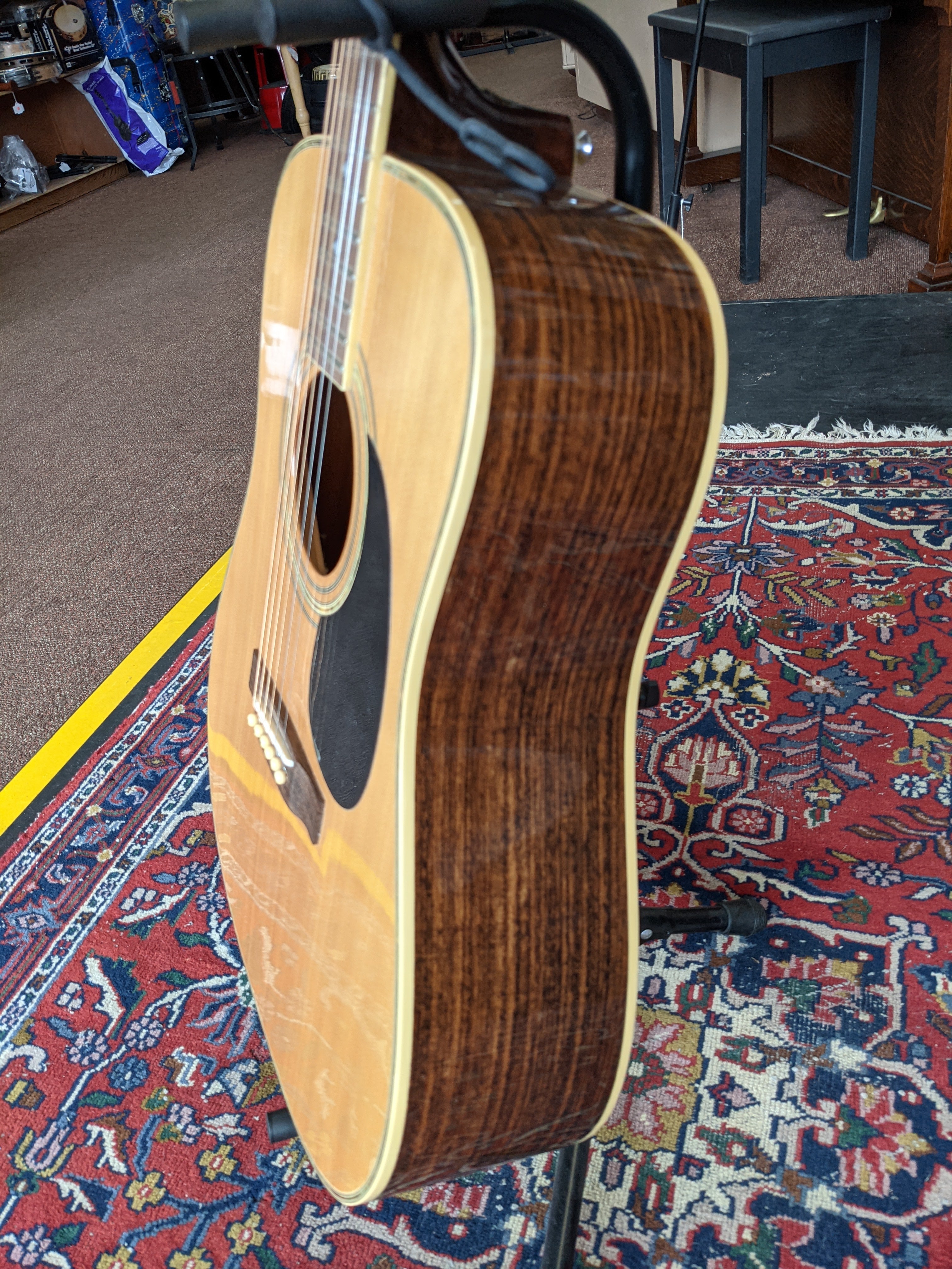 Hohner - Dreadnought Acoustic Guitar w/ Hard Case