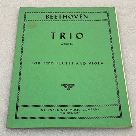 Beethoven -Trio in D Major, Opus 87, for Two Flutes and Alto Flute (or Bb Clarinet, or Viola) - Book