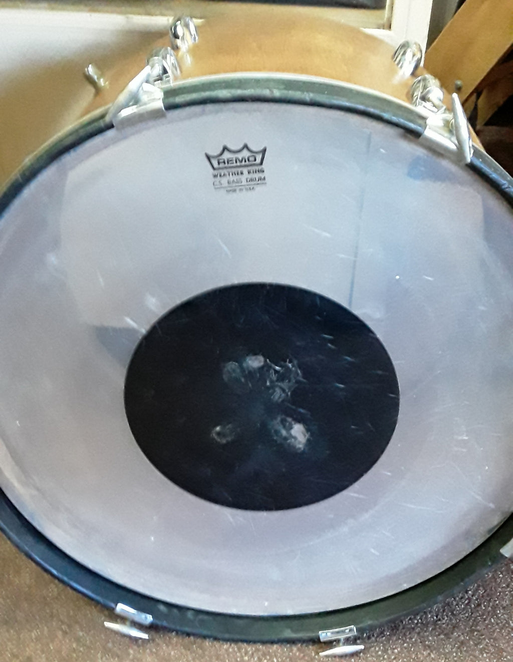 No Name Bass Drum w/One Remo Black Dot head