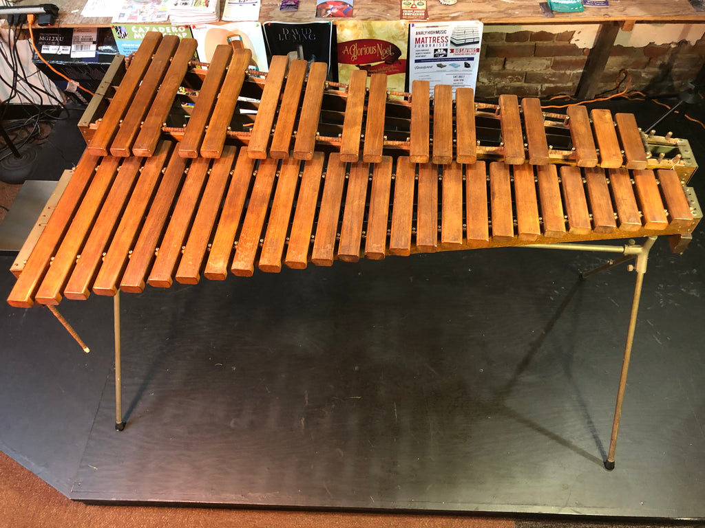 J.C. Deagan Professional Xylophone Model #870