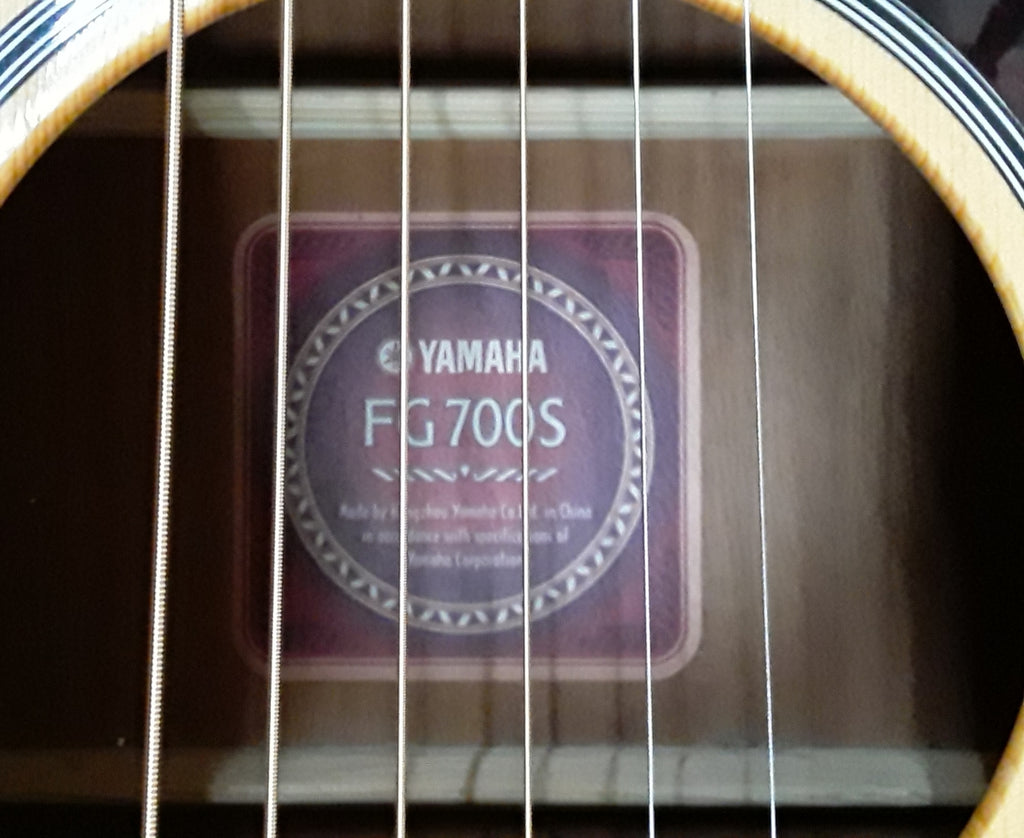 Pre-Owned Yamaha FG700S Acoustic Guitar
